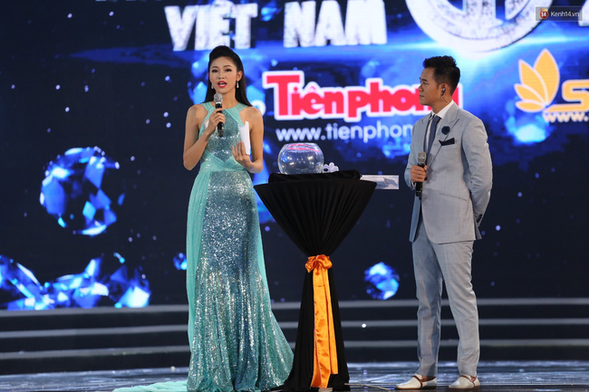 Top 5 HHVN 2016 trả lời ứng xử: Người tự tin chiến thắng, người ngập ngừng về tay trắng - Ảnh 10.