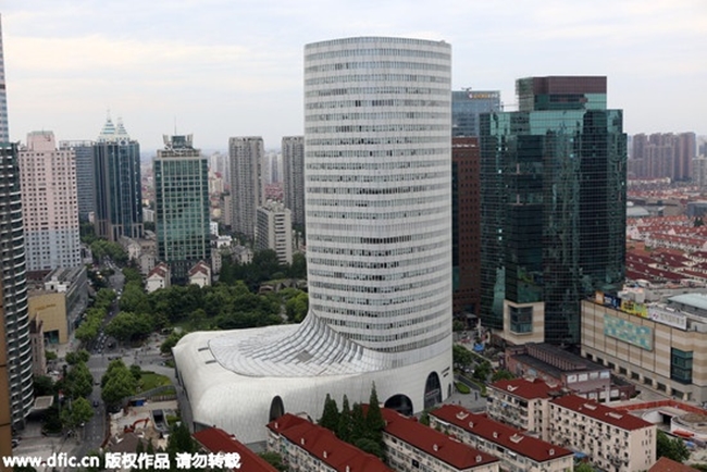 Những tòa nhà lập dị với lối kiến trúc chỉ có người Trung Quốc mới hiểu - Ảnh 5.