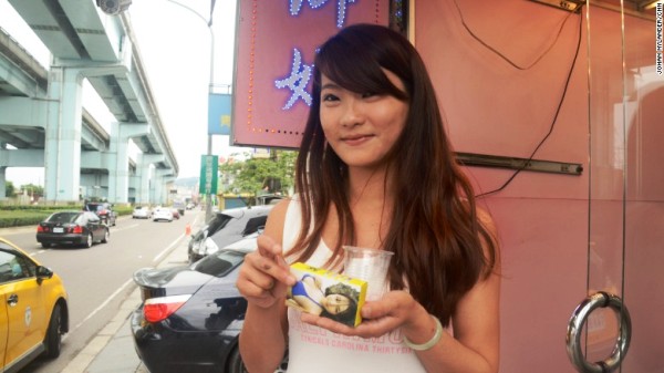 Hàng loạt hotgirl bán trầu đứng trước nguy cơ mất việc ở Đài Loan - Ảnh 6.