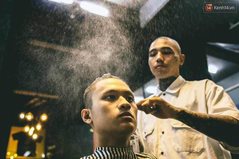 Bên trong khu phức hợp đậm phong cách Chicano của những chàng barber chất chơi ở Sài Gòn - Ảnh 5.