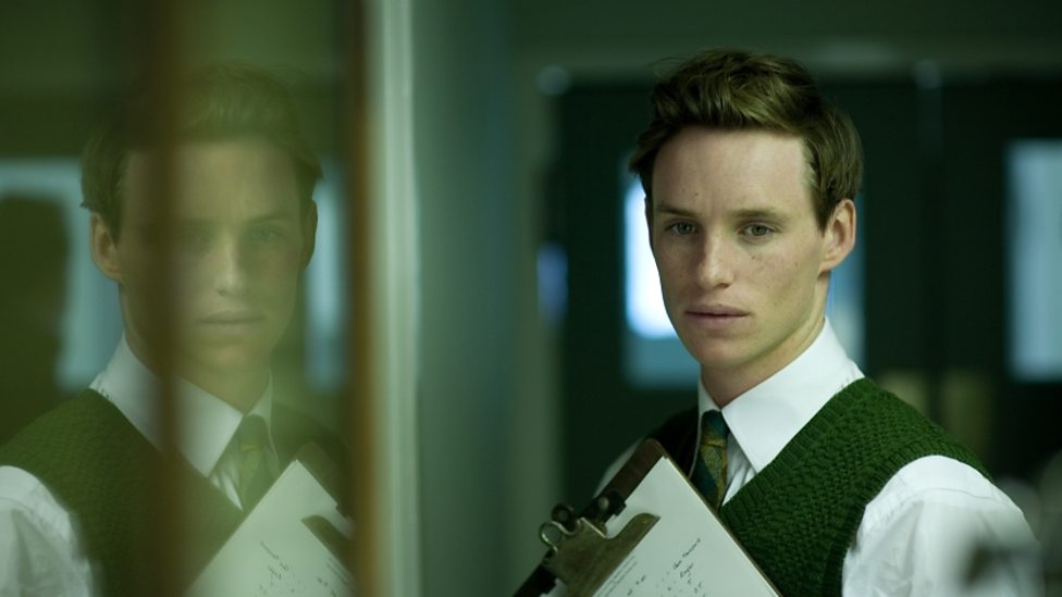 Eddie Redmayne: Chú tắc kè luôn kiếm tìm sự thay đổi - Ảnh 5. Eddie Redmayne: Chú tắc kè luôn kiếm tìm sự thay đổi - Ảnh 5.