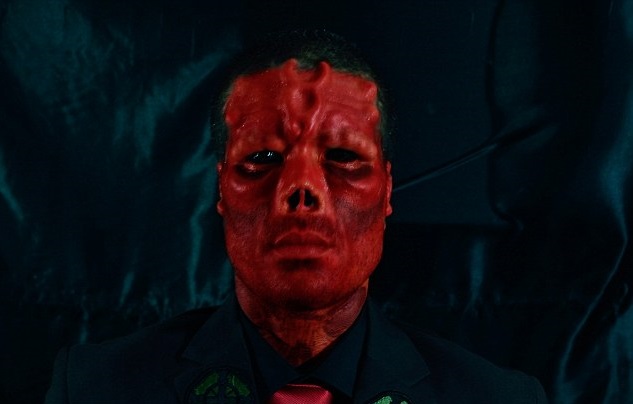 Chi gần 800 triệu để tự biến mình thành bản sao của Red Skull - Ảnh 6.