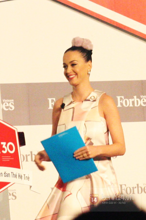 Fan Việt x&ocirc;n xao khi Katy Perry đăng ảnh giống như đang ở Ninh Thuận - Ảnh 5.