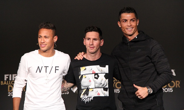 Ronaldo bất ngờ đòi tiền Neymar và Messi - Ảnh 2.
