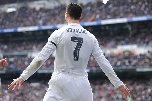 Real Madrid 5-1 Sporting Gijon: C&uacute; đ&uacute;p của Ronaldo - Ảnh 1.