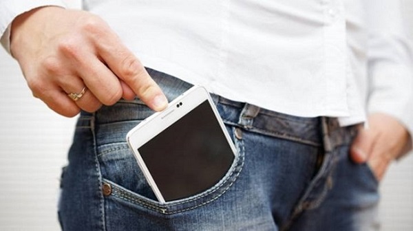 Suốt ngày ôm smartphone có thể khiến ngón tay cái to hơn - Ảnh 4.