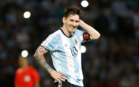 Khó tin: Bác sĩ kiểm tra doping không biết Messi là ai - Ảnh 1.