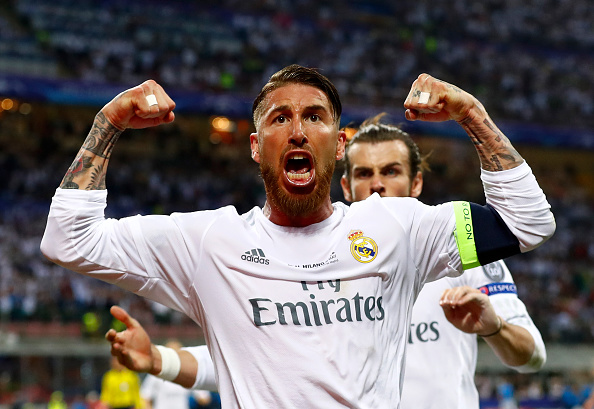 Sergio Ramos đi vào lịch sử Champions League với bàn thắng gây tranh cãi - Ảnh 2.