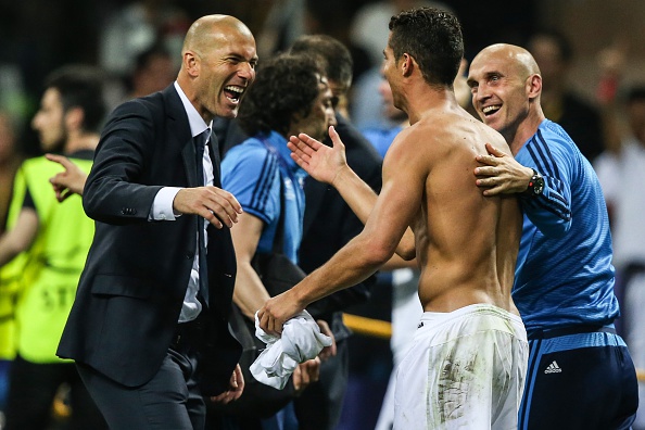 Màn thoát y của Ronaldo khiến Adidas cáu tiết - Ảnh 6.