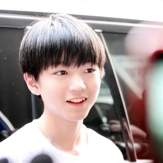 Vương Tuấn Khải (TFBoys): Từ cậu nhóc loắt choắt đến nam thần 17 tuổi - Ảnh 7.