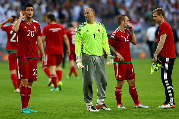 Bí ẩn đằng sau chiếc quần thi đấu xấu xí và lỗi mốt của thủ môn Gabor Kiraly - Ảnh 3.
