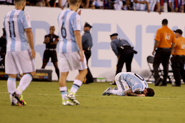 Messi sút trượt penalty, Argentina cay đắng nhìn Chile vô địch Copa America 2016 - Ảnh 15.