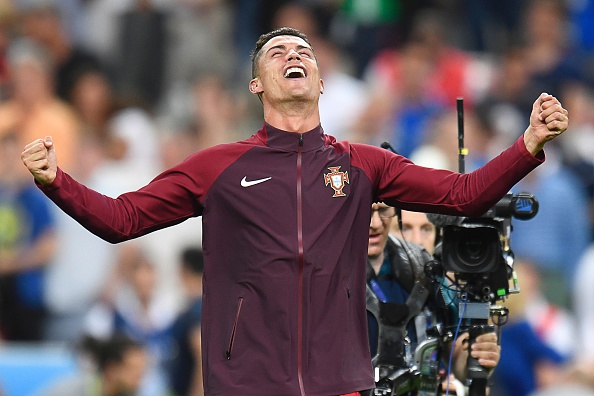 Antoine Griezmann thừa nhận Ronaldo sẽ giành Quả bóng vàng FIFA 2016 - Ảnh 2.