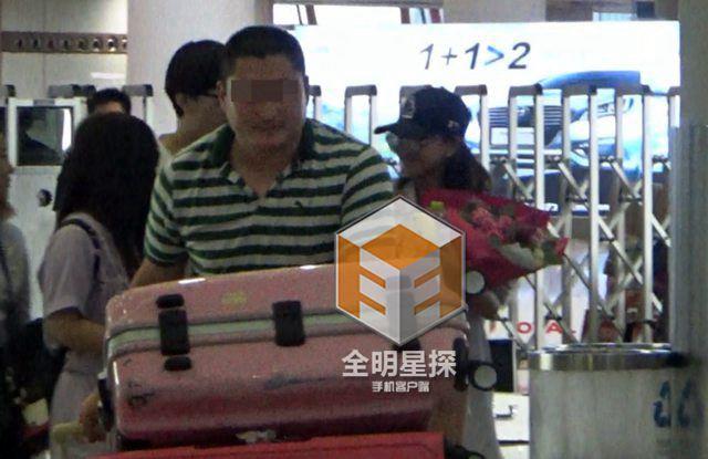 Gà cưng của Vu Chính Dương Dung lộ ảnh đã có bạn trai? - Ảnh 4.