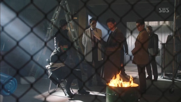 &ldquo;Remember&rdquo;: Yoo Seung Ho bị Nam Goong Min h&agrave;nh hạ, ngấm ngầm thủ ti&ecirc;u - Ảnh 7.