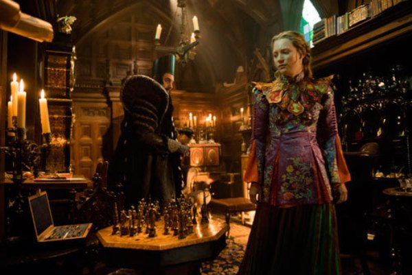 6 tiết lộ cực thú vị của Alice Through the Looking Glass - Ảnh 6.