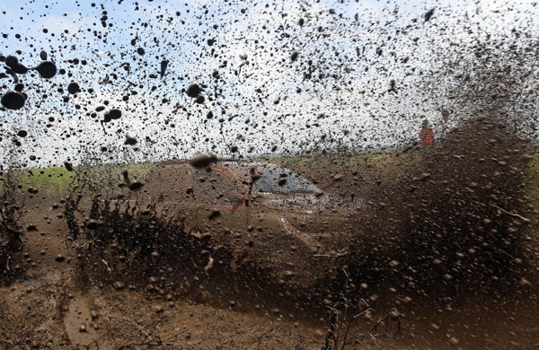 Toàn cảnh giải đua xe xuyên sa mạc khắc nghiệt nhất hành tinh Dakar Rally 2016 - Ảnh 7.