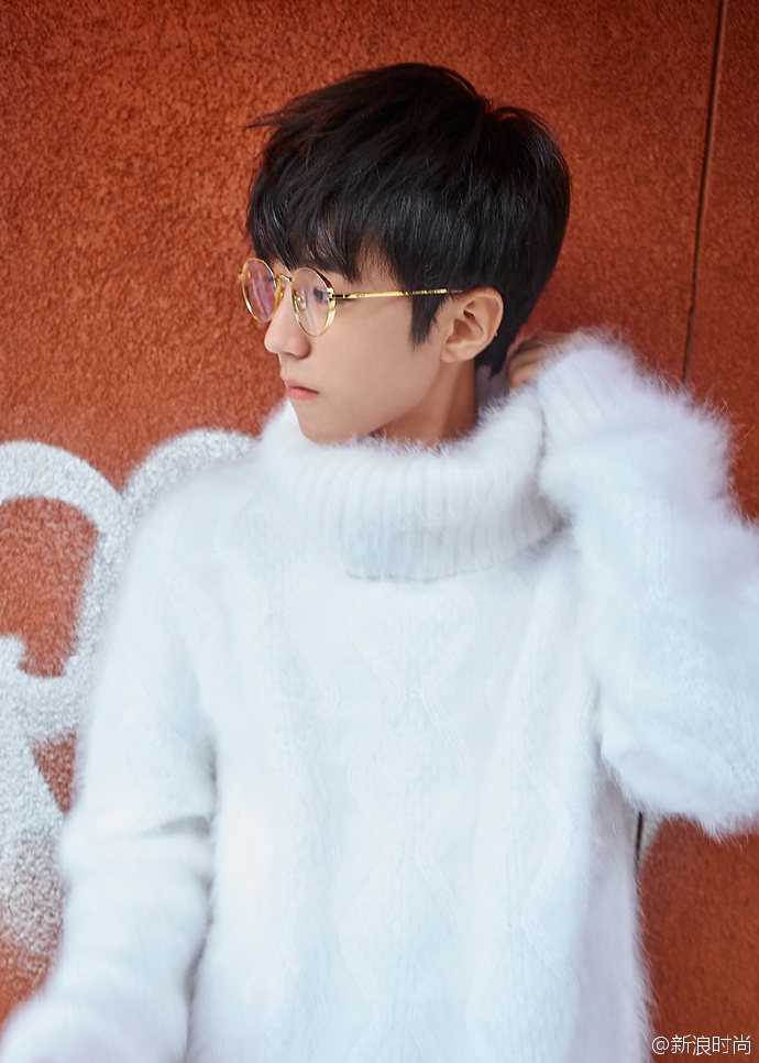 Hết gây bất ngờ với hình ảnh trưởng thành, Vương Tuấn Khải (TFBoys) lại khiến fan xao xuyến với bộ ảnh lãng mạn - Ảnh 9. Hết gây bất ngờ với hình ảnh trưởng thành, Vương Tuấn Khải (TFBoys) lại khiến fan xao xuyến với bộ ảnh lãng mạn - Ảnh 9.