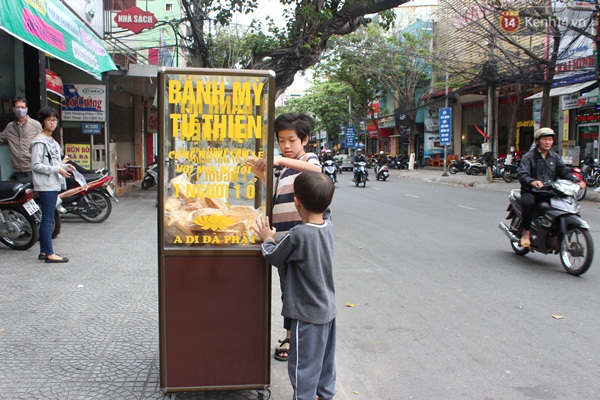 Sau Sài Gòn, Hà Nội, tủ bánh mì miễn phí đầu tiên đã xuất hiện tại Đà Nẵng - Ảnh 6.