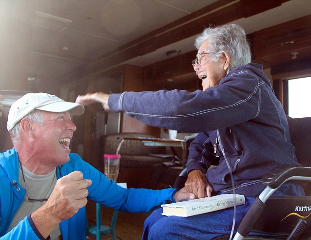 Cụ bà 91 tuổi từ chối điều trị ung thư để dành thời gian cuối đời làm điều không ai ngờ - Ảnh 7.