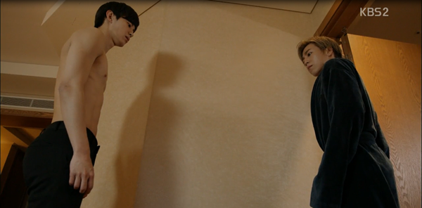 Lee Hyun Woo mở màn “Moorim School” với cảnh khoe thân “bỏng mắt” - Ảnh 8.