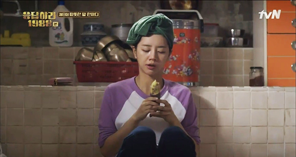 Reply 1988 v&agrave; nỗi niềm chất chứa của lũ trẻ x&oacute;m ngh&egrave;o - Ảnh 8.