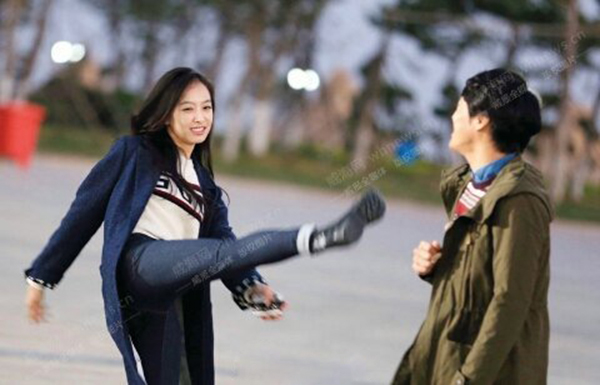 “Cô Nàng Ngổ Ngáo 2”: Cha Tae Hyun chấp nhận hứng gạch vì Victoria f(x) - Ảnh 8.