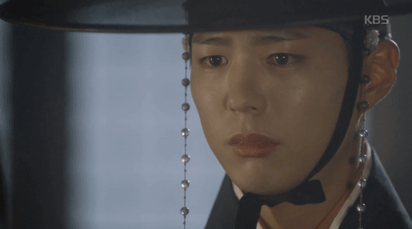 “Moonlight”: Thế tử Park Bo Gum tự tay cắt đứt vòng hẹn ước với Kim Yoo Jung - Ảnh 7.