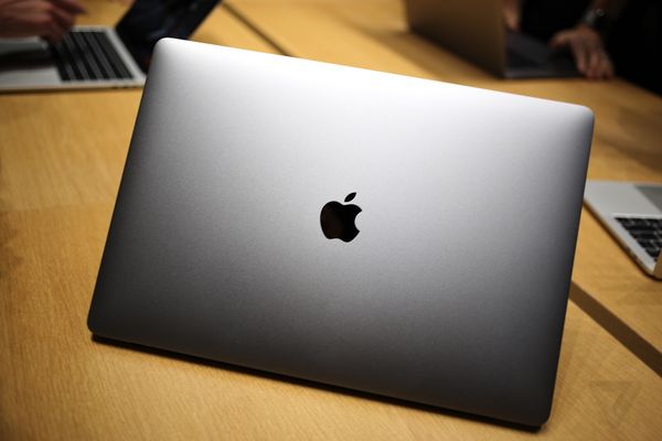 Apple chính thức trình làng MacBook Pro mới: Mỏng nhẹ khó tin, đẹp không thể cưỡng! - Ảnh 10.