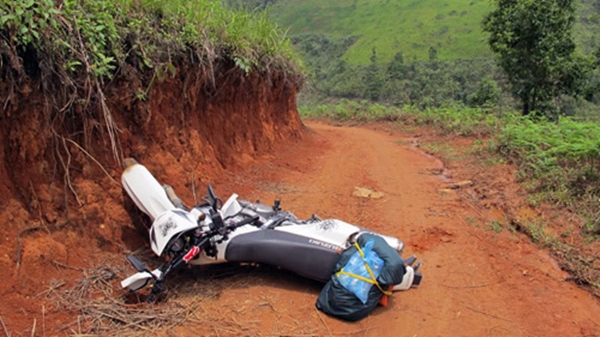 Những kilomet cu&ocirc;́i cùng và ranh giới mỏng manh giữa sự s&ocirc;́ng và cái ch&ecirc;́t - Ảnh 3.