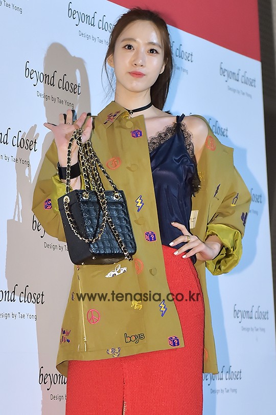 Kim Yoo Jung xinh như thiên thần đọ sắc Cháo Kim So Eun tại Tuần lễ thời trang Seoul - Ảnh 9.