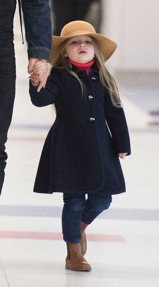 Harper Beckham là thần tượng thời trang các vị phụ huynh muốn con mình noi theo - Ảnh 5.