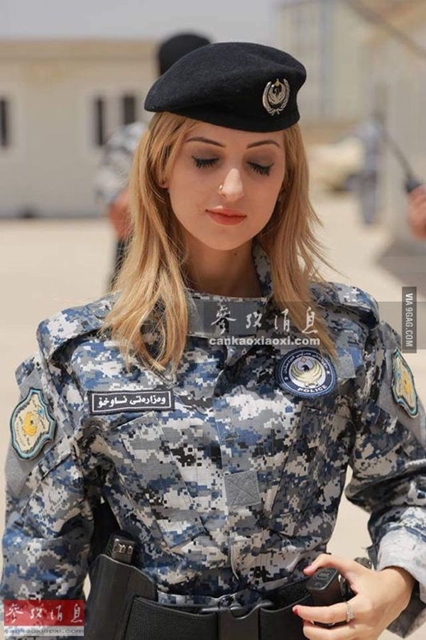 Sửng sốt trước vẻ xinh đẹp của những nữ quân nhân trong quân đội ...