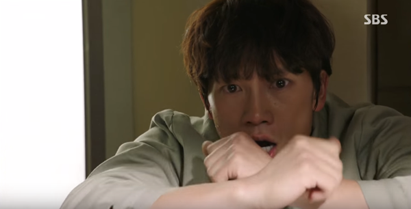 “Entertainer”: Ji Sung sắm vai “anh hùng cứu mỹ nhân” Hyeri cực “ngọt” - Ảnh 10.