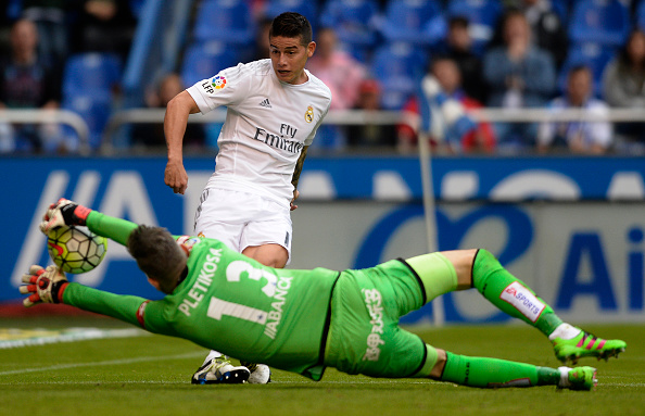 Ronaldo lập siêu kỷ lục, Real Madrid vẫn ngậm ngùi về nhì ở La Liga - Ảnh 10.