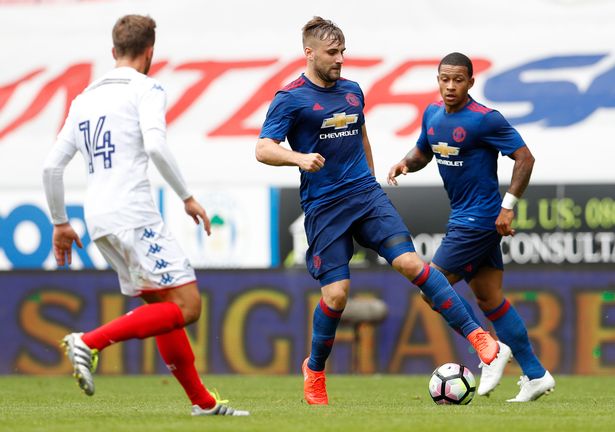 Bên trong ngôi biệt thự siêu sang Luke Shaw đang rao bán giá 2,6 triệu bảng - Ảnh 9.