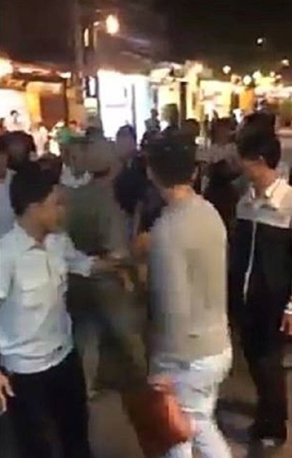 Cấm cửa hướng dẫn vi&ecirc;n du lịch quỵt v&eacute;, g&acirc;y n&aacute;o loạn phố cổ Hội An - Ảnh 3.