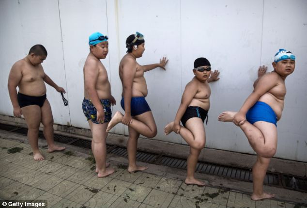 Qu&aacute; tr&igrave;nh giảm c&acirc;n khắc nghiệt của trẻ em b&eacute;o ph&igrave; Trung Quốc tại c&aacute;c l&ograve; luyện mỡ - Ảnh 8.