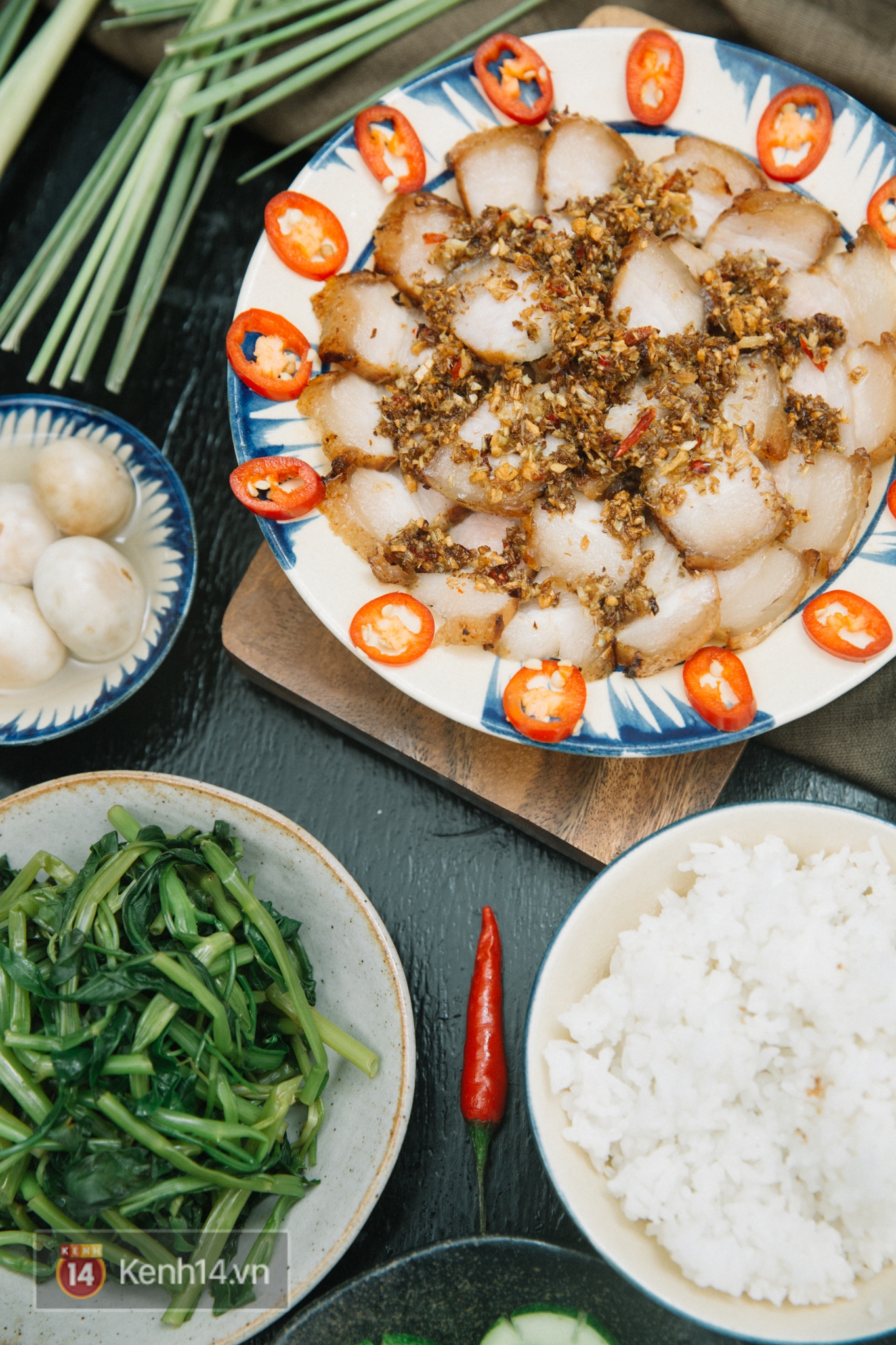 Chưa biết nấu g&igrave; vừa ngon vừa rẻ th&igrave; l&agrave;m ngay ba rọi chi&ecirc;n sả ớt đưa cơm cực chuẩn - Ảnh 10.