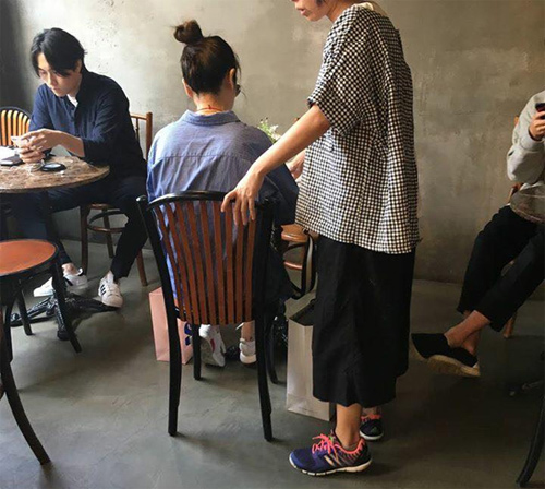 L&acirc;m T&acirc;m Như bụng bầu một m&igrave;nh b&ecirc; v&aacute;c h&agrave;nh l&yacute;, Hoắc Kiến Hoa kh&ocirc;ng đeo nhẫn cưới sau 2 th&aacute;ng kết h&ocirc;n - Ảnh 8.