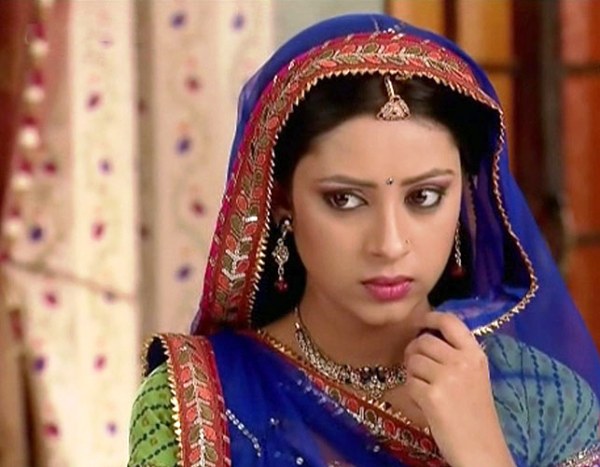 Pratyusha Banerjee từng cảm thấy v&ocirc; c&ugrave;ng &aacute;p lực khi đ&oacute;ng C&ocirc; D&acirc;u 8 Tuổi - Ảnh 4.