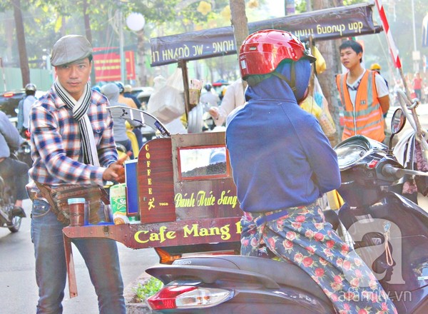 Dù là ông lão bán vé số hay chị bán rau... thì phong cách của họ vẫn khiến giới trẻ hú hét lên thế này - Ảnh 8.