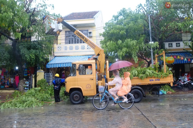 Đà Nẵng cho học sinh nghỉ để tránh bão số 4 - Ảnh 2.