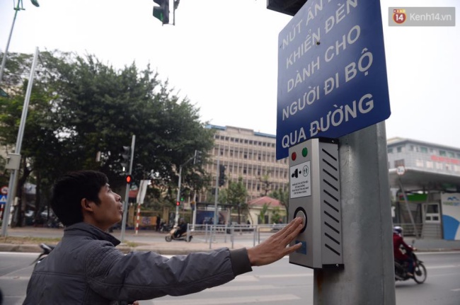 Xe bu&yacute;t nhanh BRT ở H&agrave; Nội ch&iacute;nh thức đi v&agrave;o vận h&agrave;nh sau thời gian thử nghiệm - Ảnh 13.
