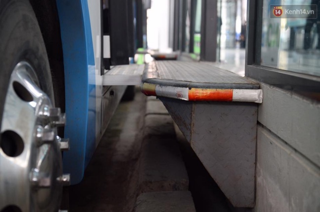 Xe bu&yacute;t nhanh BRT ở H&agrave; Nội ch&iacute;nh thức đi v&agrave;o vận h&agrave;nh sau thời gian thử nghiệm - Ảnh 11.