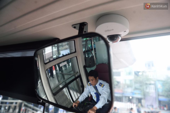 Xe buýt nhanh BRT ở Hà Nội chính thức đi vào vận hành sau thời gian thử nghiệm - Ảnh 7.