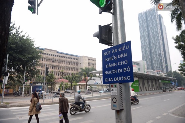 Xe bu&yacute;t nhanh BRT ở H&agrave; Nội ch&iacute;nh thức đi v&agrave;o vận h&agrave;nh sau thời gian thử nghiệm - Ảnh 14.