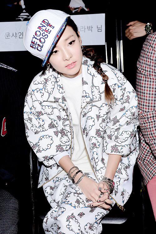 7 thương hiệu đang thống trị street style xứ Hàn vì có logo quá chất - Ảnh 27.