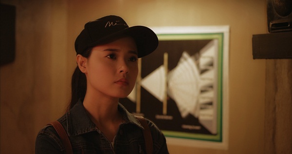 Elly Trần biểu cảm khiếp đảm trong trailer phim mới, kiên quyết nói không với cảnh nóng - Ảnh 10.