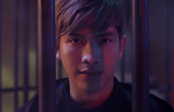 Elly Trần tiếp tục bị tra tấn thê thảm, treo lủng lẳng trong trailer Bí Ẩn Song Sinh - Ảnh 8.